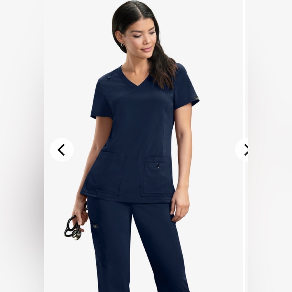 koi Basics Katie Women's 4-Pocket STRETCH
Mock Wrap Scrub Top Size M